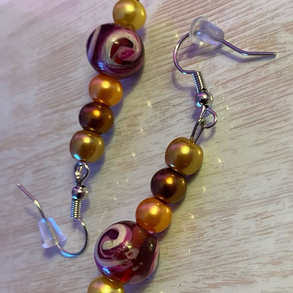 Earring - Picture 2 of 6